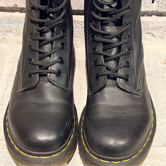Dr. Martens 1460 Black Leather 8-Eye Yellow Stitch Combat Boots Women’s 8 /EU 39 - Picture 3 of 10